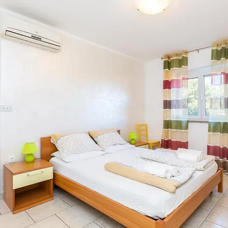 Alojzija - Mali First Floor - Mpolo * Medulin