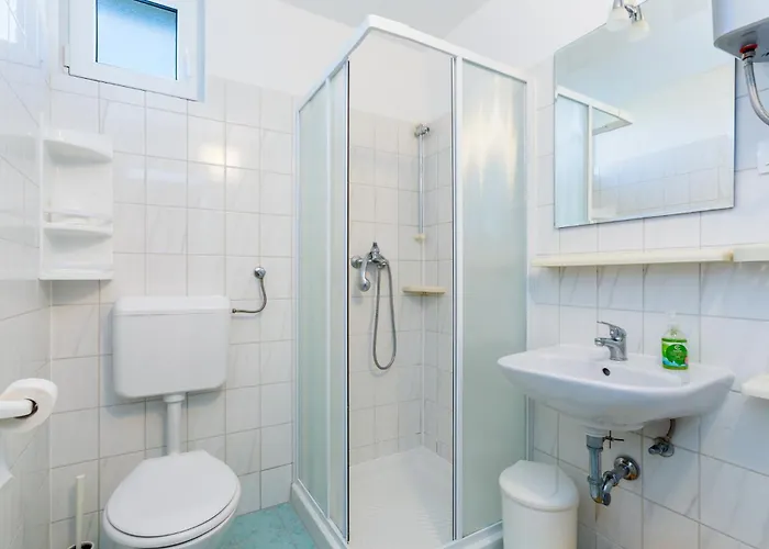 Apartmán Alojzija - Mali First Floor - Mpolo